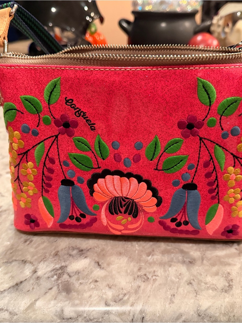 🌸 Consuela Embroidered Floral Crossbody Bag